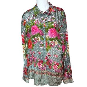 RENAUR: NWT Women’s long Sleeve Button-Up Blouse -Size XL